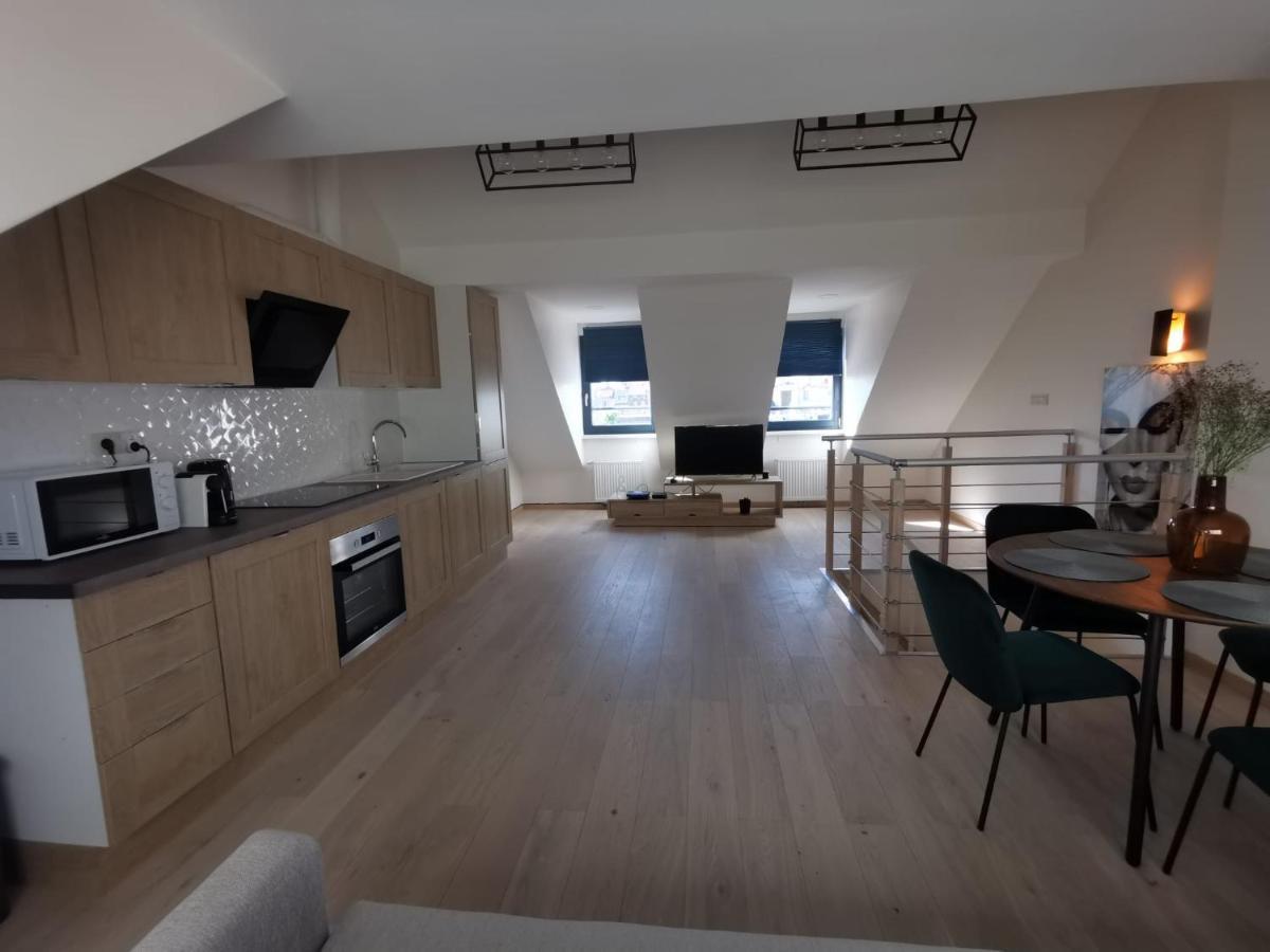 Charming Duplex On The Canal Apartamento