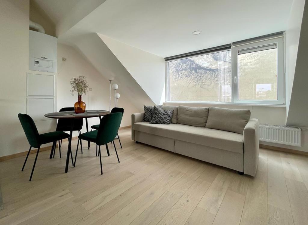 Apartamento Charming Duplex On The Canal Bruselas