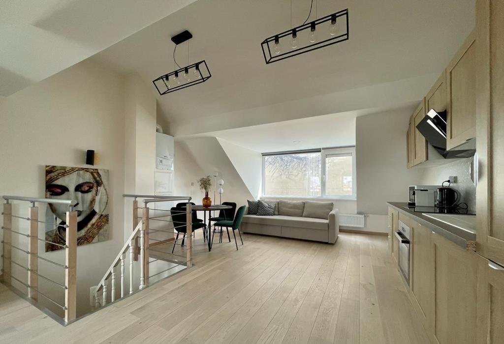 Charming Duplex On The Canal Apartamento Bruselas