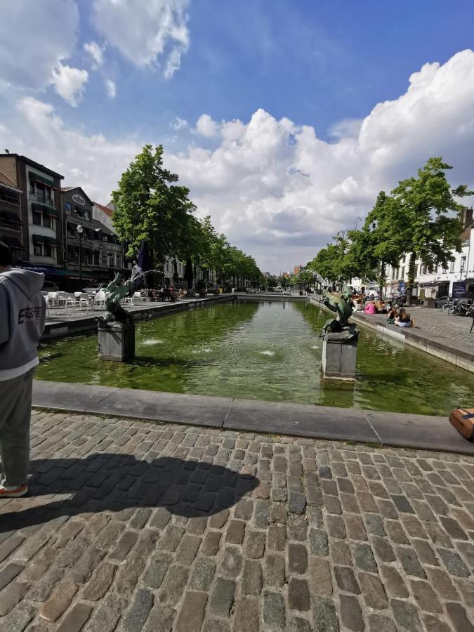 Charming Duplex On The Canal Bruselas